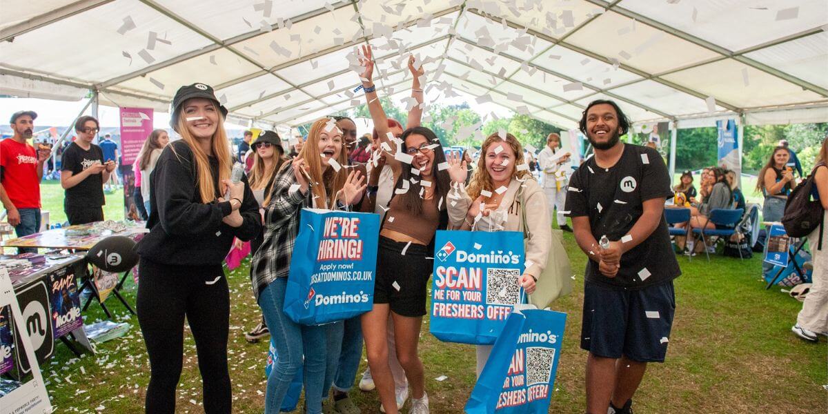 Trường Đại học Gloucestershire mang đến cho sinh viên nhiều hoạt động ngoại khóa thú vị