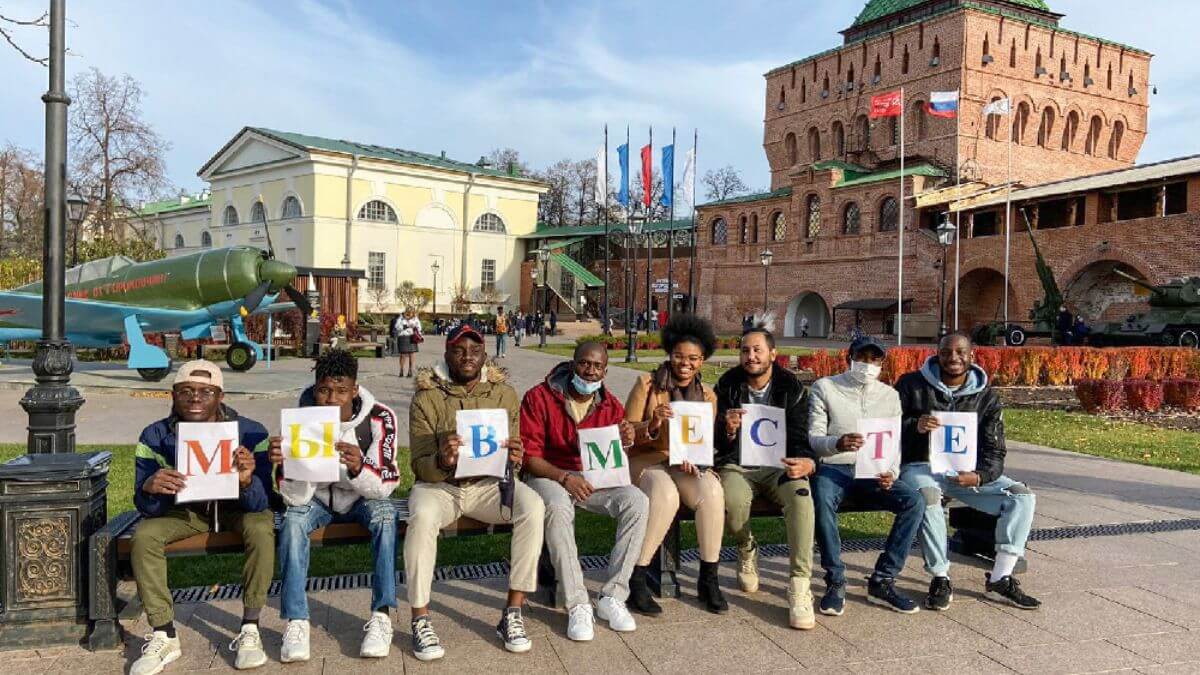 Trường Đại học Kiến trúc và Kỹ thuật Xây dựng Quốc gia Nizhny Novgorod luôn chào đón mọi sinh viên đến tham gia học tập