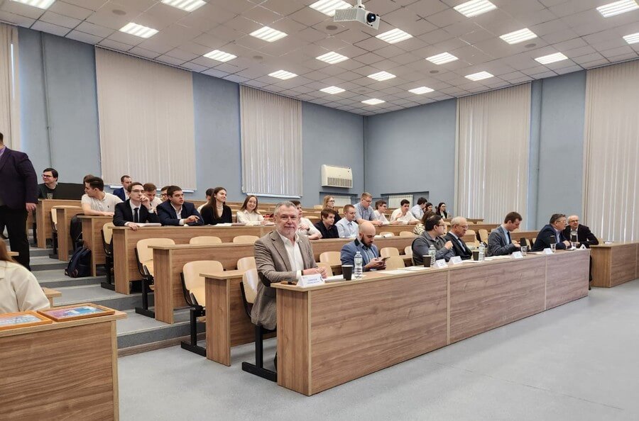 Các giảng viên của trường Đại học Kỹ thuật Điện lực Ivanovo nổi tiếng với sự chuyên nghiệp và tận tâm