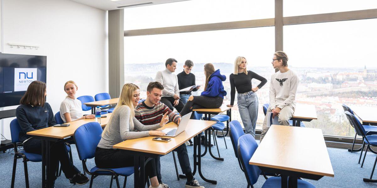 Bầu không khí học tập tích cực tại trường Đại học Newton