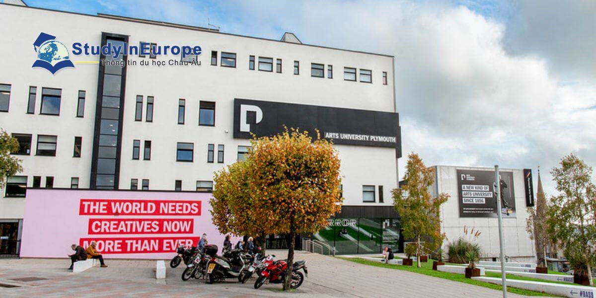 Review Trường Đại học Nghệ thuật Plymouth (Arts University Plymouth)