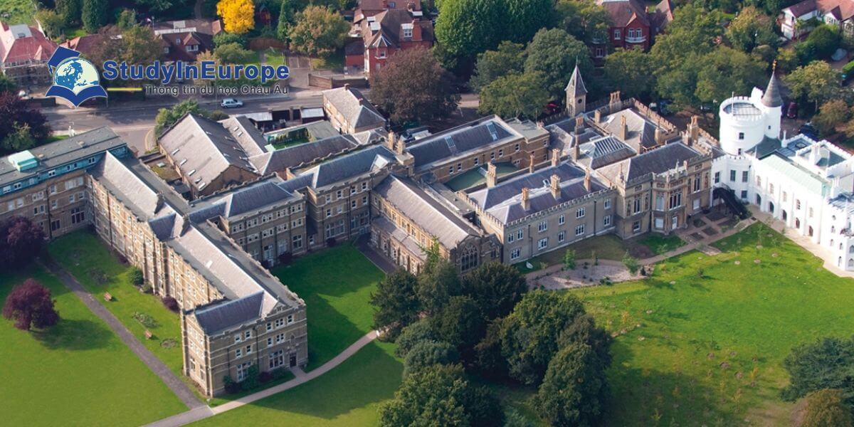 Review Trường Đại học St Mary (St Mary’s University, Twickenham)