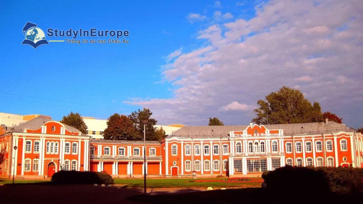 Review Trường Đại học Y khoa Tây Bắc (North-Western State Medical University)