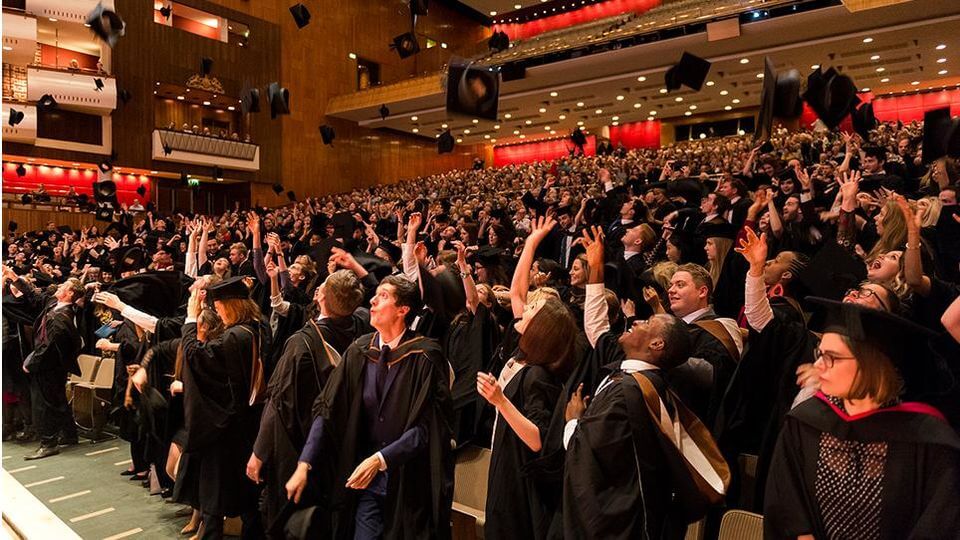 Trường Trung ương Hoàng gia Diễn thuyết và Kịch nghệ là nơi hội tụ của những sinh viên tài năng