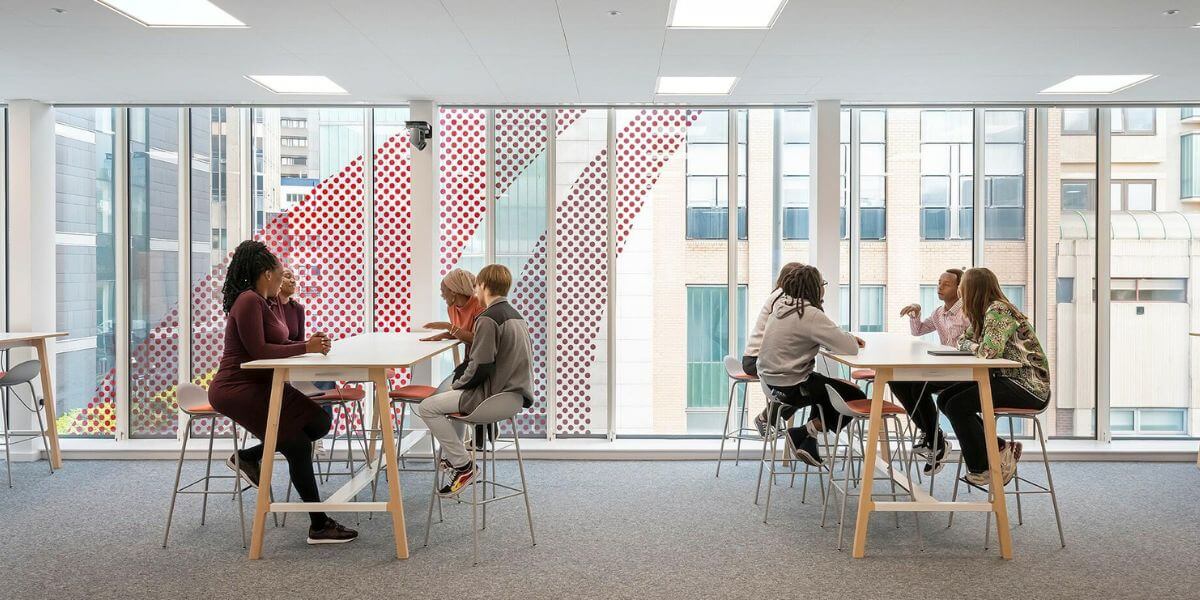 Môi trường học tập thân thiện tại trường Y học Nhiệt đới Liverpool