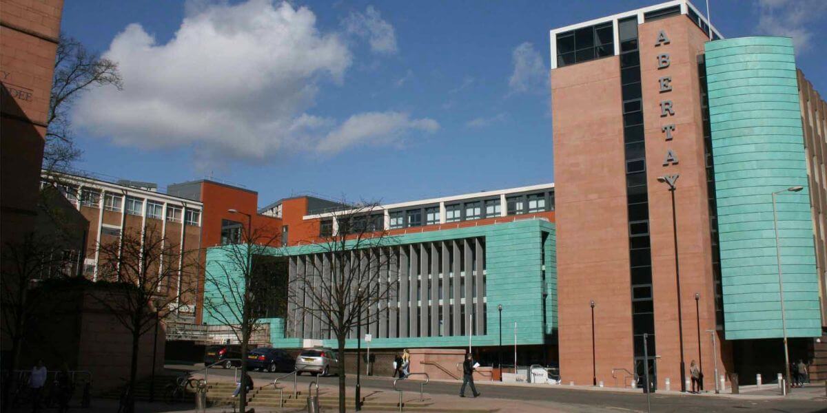 Trường Đại học Abertay được đánh giá là ngôi trường có chất lượng cao tại Anh