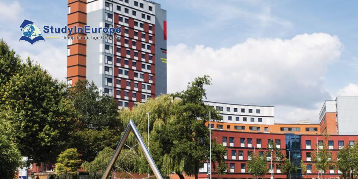 Trường Đại học Aston