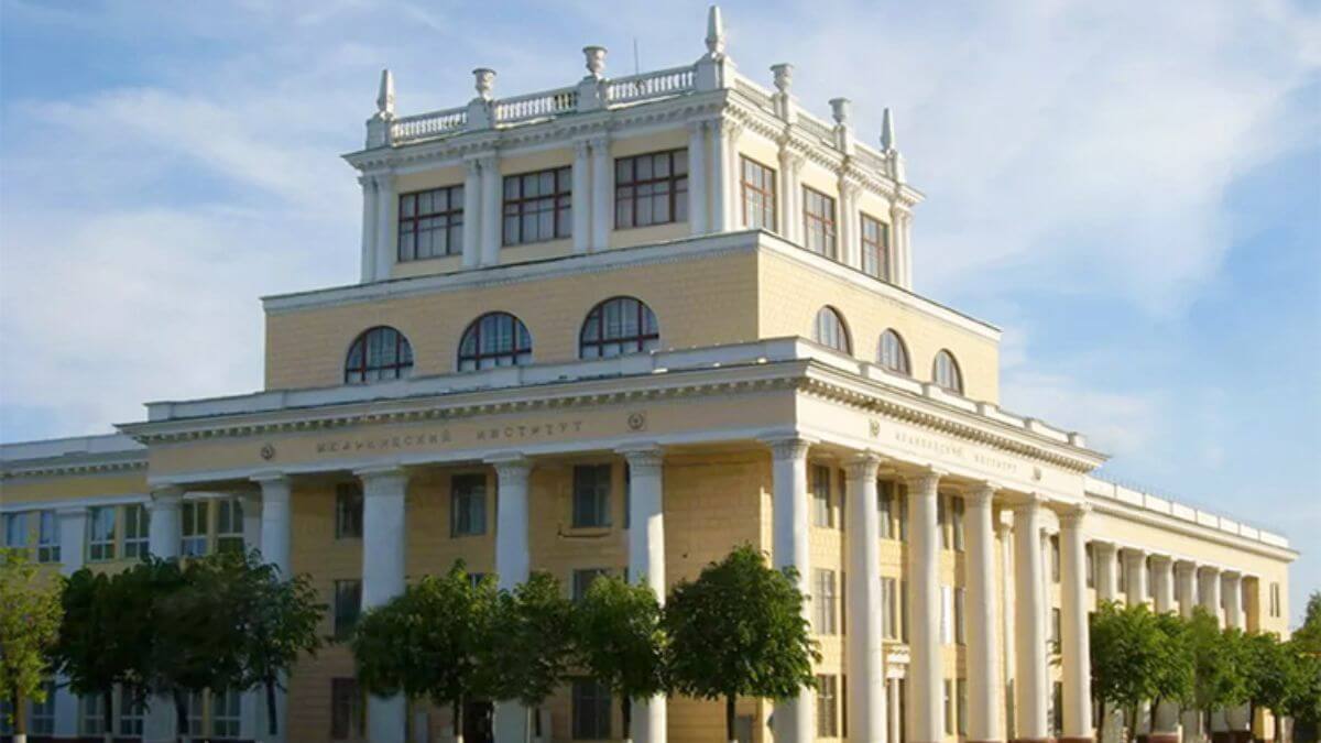 Trường Đại học bang Ivanovo là một trong những cơ sở giáo dục có chất lượng cao tại Nga