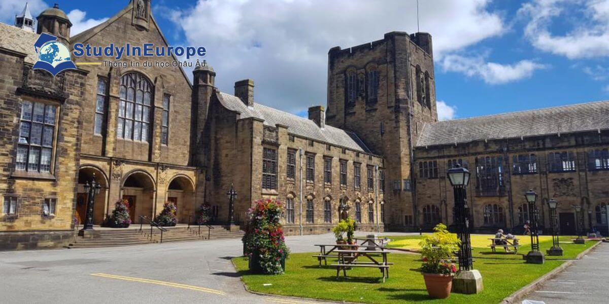 Review Trường Đại học Bangor (Bangor University)