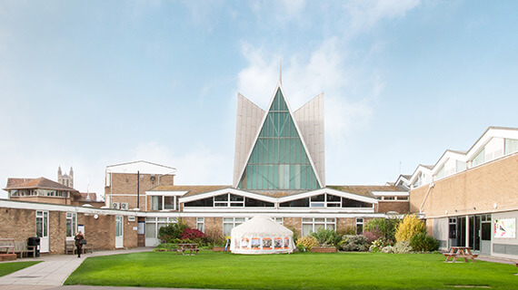 Hệ thống cơ sở vật chất của trường Đại học Canterbury Christ Church