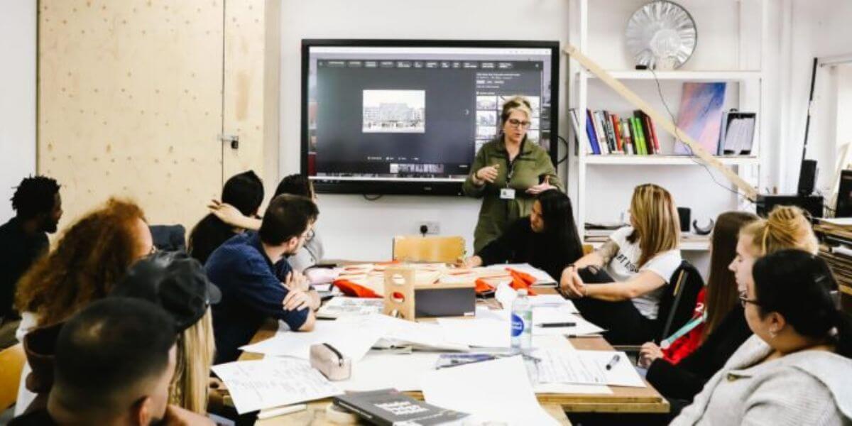 Những giờ học thú vị tại trường Đại học East London