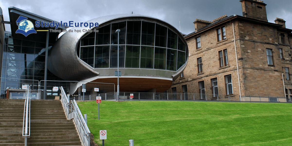 Trường Đại học Edinburgh Napier