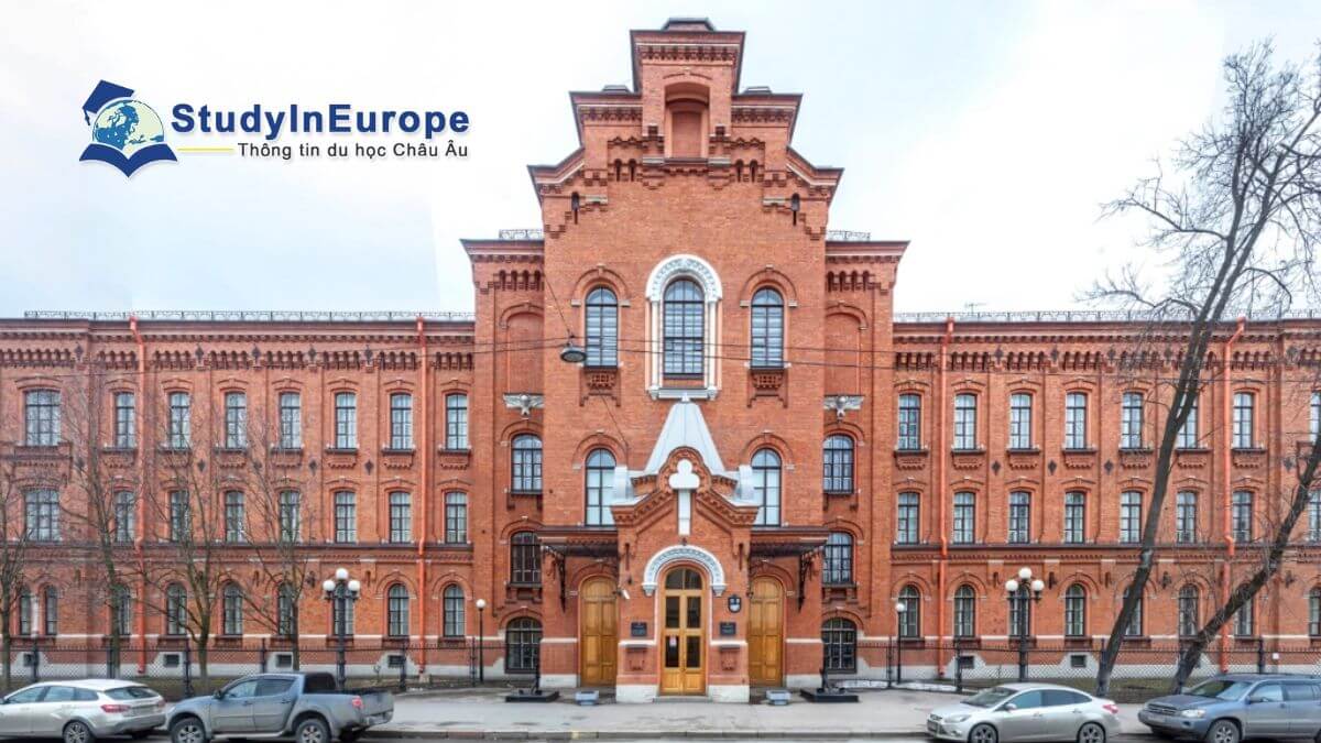 Review Trường Đại học Hàng hải và Vận tải Nội địa Makarov (Admiral Makarov State University of Maritime and Inland Shipping)