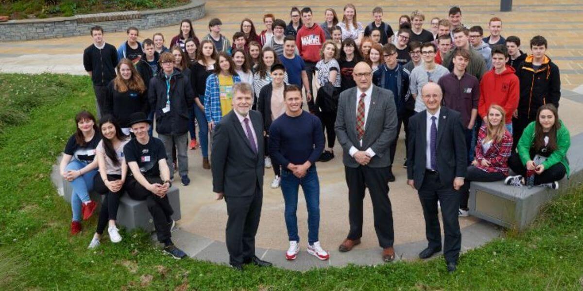 Các giảng viên của trường Đại học Highlands và Islands luôn hỗ trợ sinh viên trong quá trình học tập