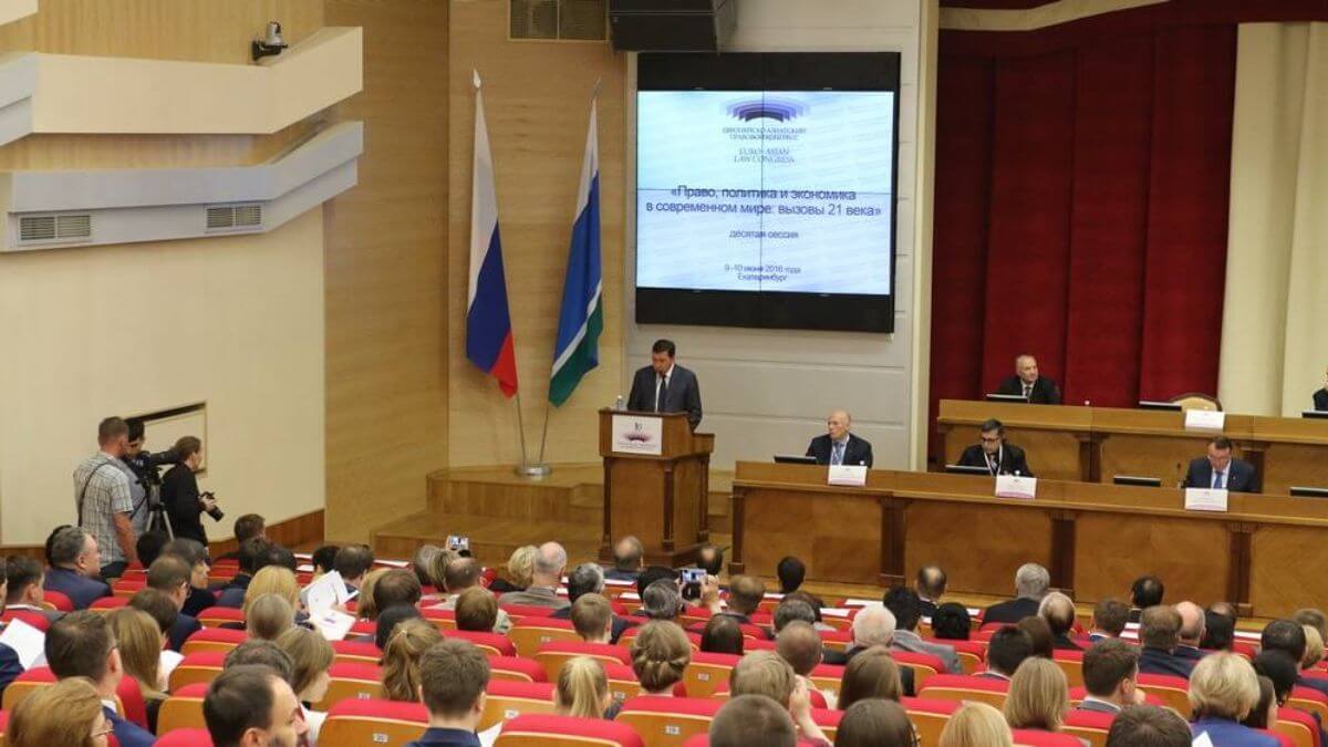 Đội ngũ giảng viên của trường Đại học Luật bang Ural luôn hỗ trợ sinh viên trong quá trình học tập