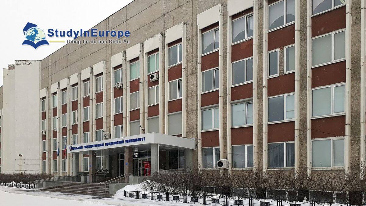 Review Trường Đại học Luật bang Ural (Ural State Law University)