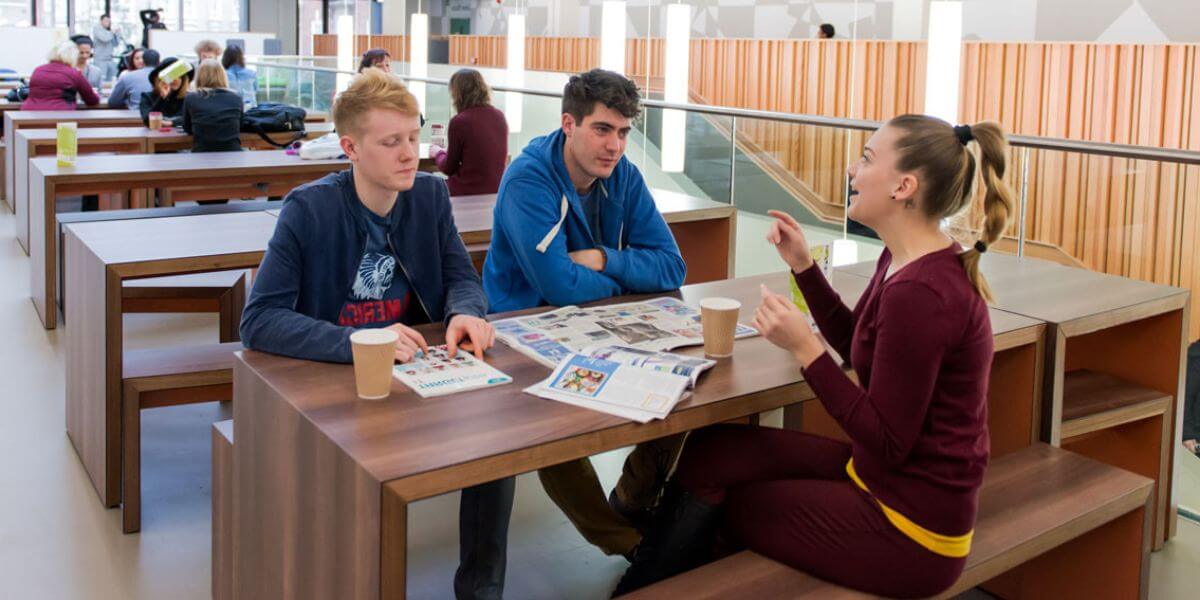 Trường Đại học South Bank London nổi tiếng với môi trường học tập vô cùng thân thiện