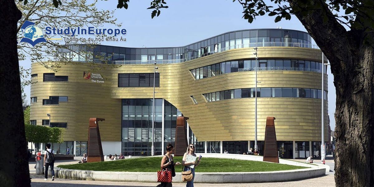 Review Trường Đại học Teesside (Teesside University)