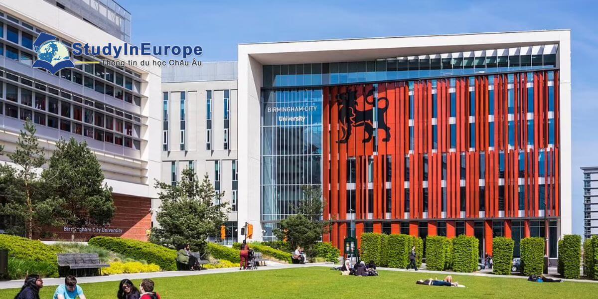 Review Trường Đại học thành phố Birmingham (Birmingham City University)