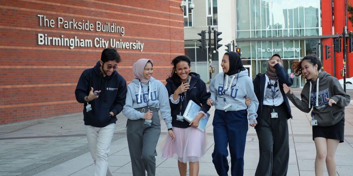 Môi trường học tập thân thiện tại trường Đại học thành phố Birmingham