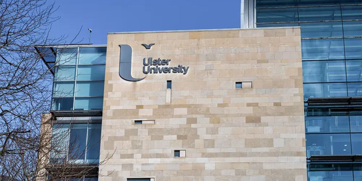 Trường Đại học Ulster đã thu hút nhiều sinh viên đến tham gia học tập