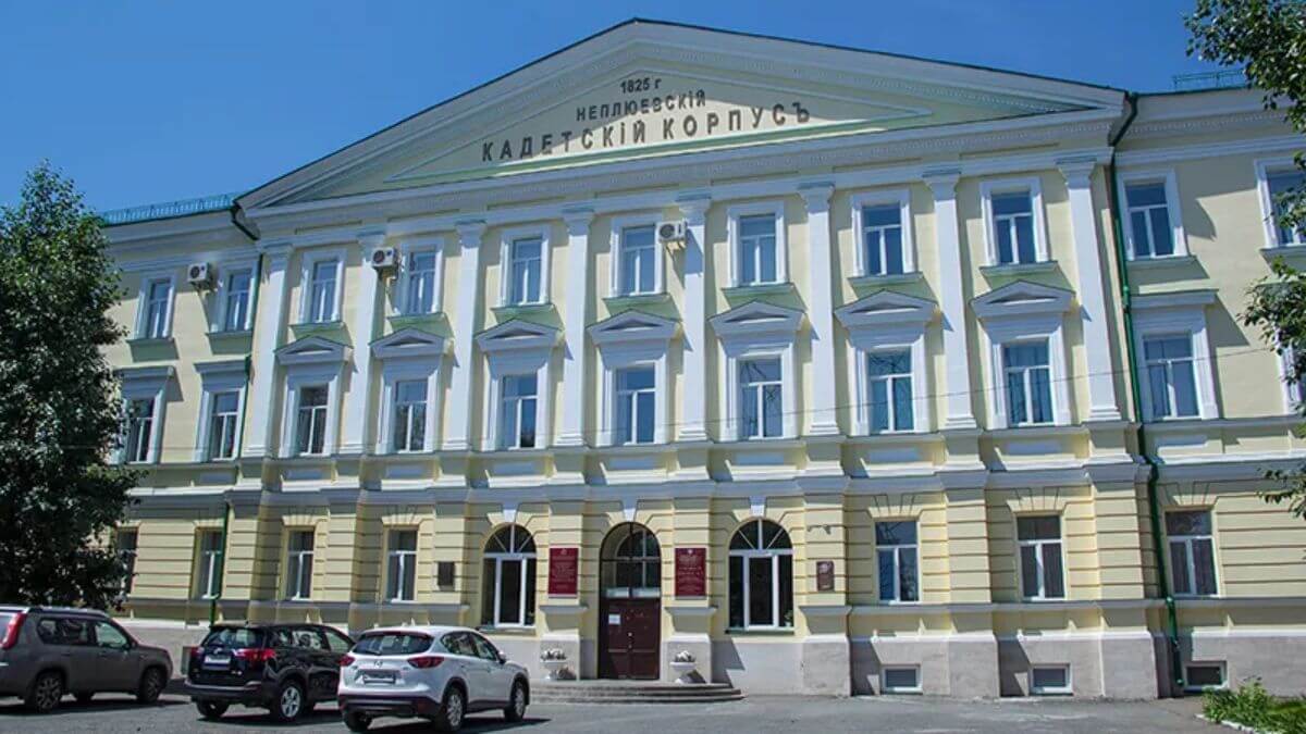 Trường Đại học Y khoa Orenburg là điểm đến được nhiều sinh viên yêu thích y học hướng đến