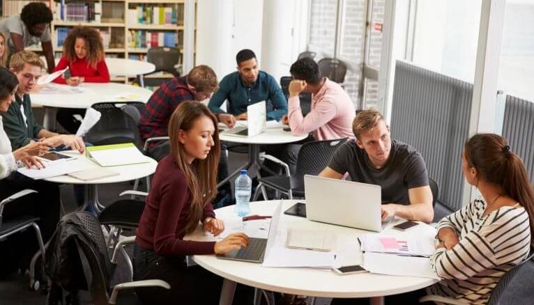 Môi trường học tập thân thiện tại trường Cao học Nghiên cứu Khoa học Xã hội