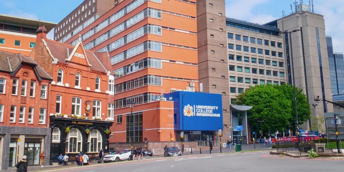 Trường Đại học Cao đẳng Birmingham hứa hẹn mang đến cho sinh viên những trải nghiệm học tập đáng nhớ