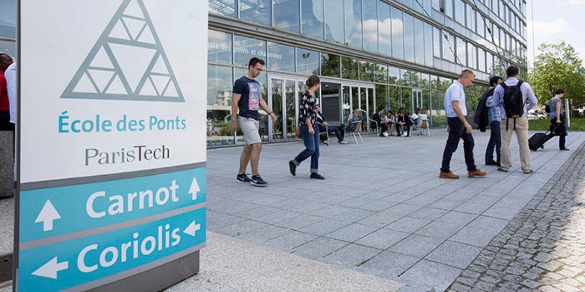 Trường Đại học Công nghệ Cầu đường Paris nổi tiếng với các chương trình đào tạo chất lượng