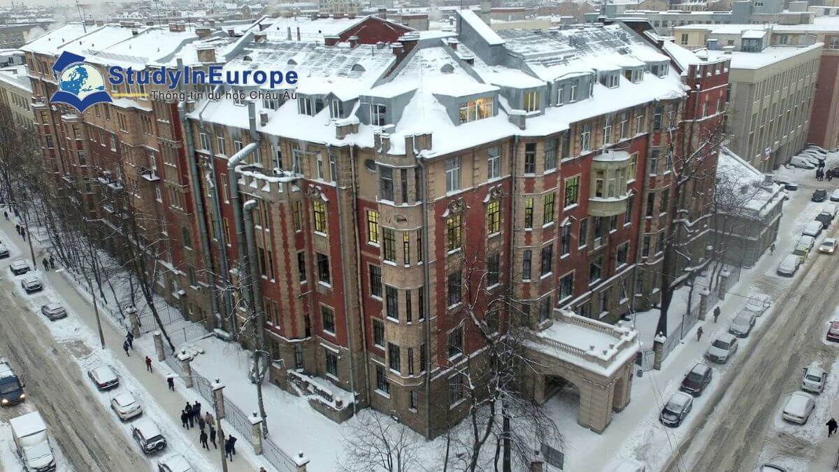 Trường Đại học Dược phẩm Hóa học Saint Petersburg