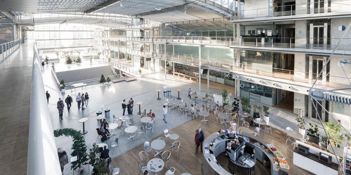 Hệ thống cơ sở vật chất hiện đại tại trường Đại học Gustave Eiffel