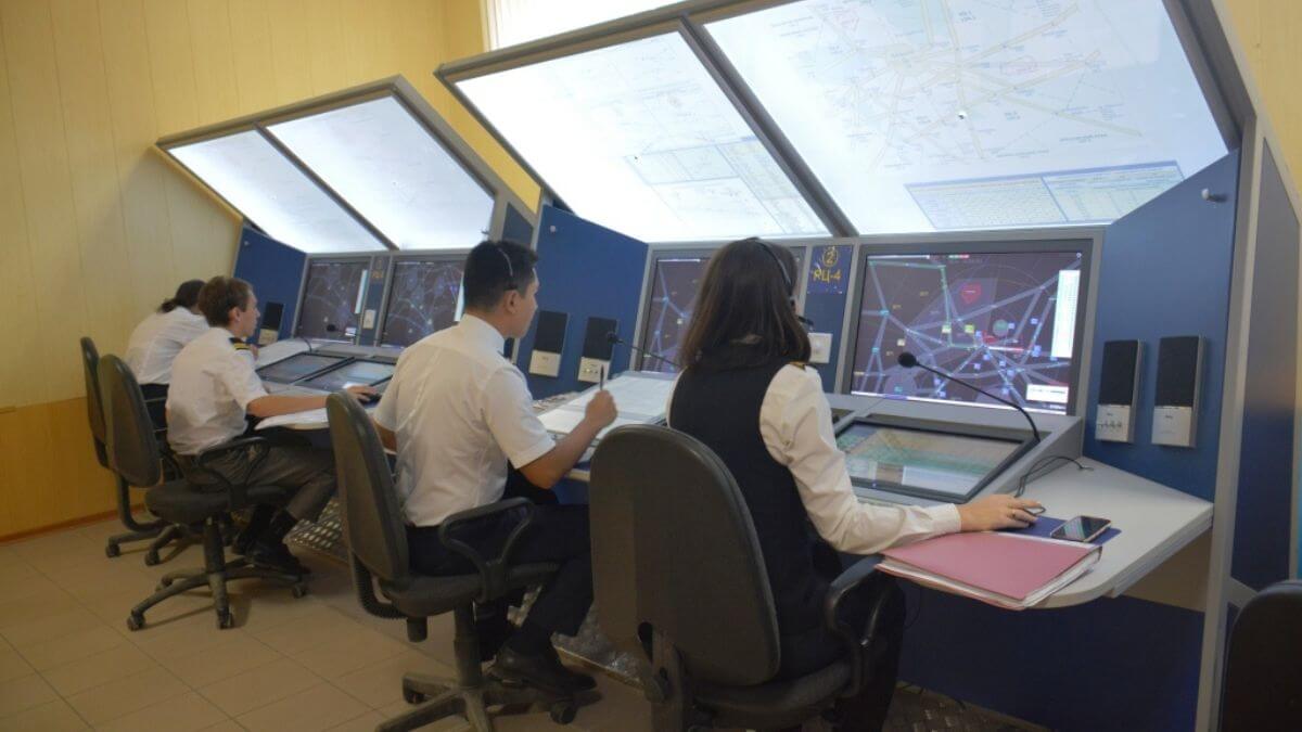 Các chương trình học tại trường Đại học Hàng không Dân dụng Saint Petersburg luôn gắn liền với thực hành