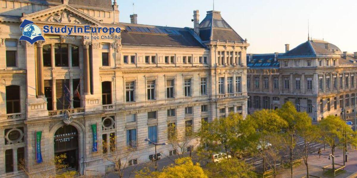 Review Trường Đại học Jean Moulin Lyon 3 (Université Jean Moulin Lyon 3)