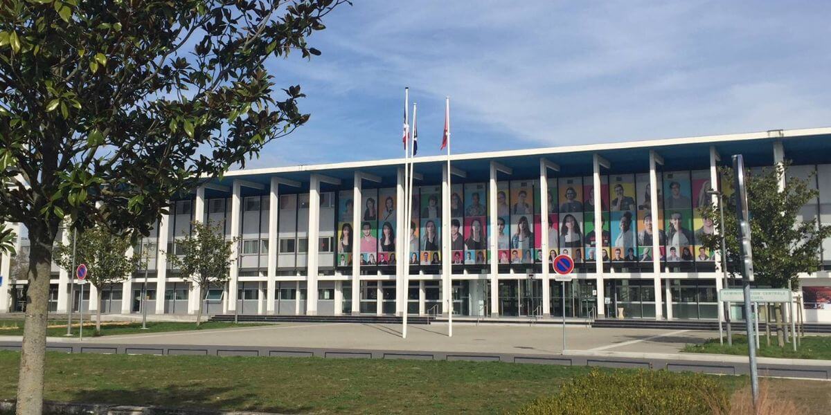 Trường Đại học Toulouse III – Paul Sabatier là điểm đến được nhiều sinh viên hướng đến