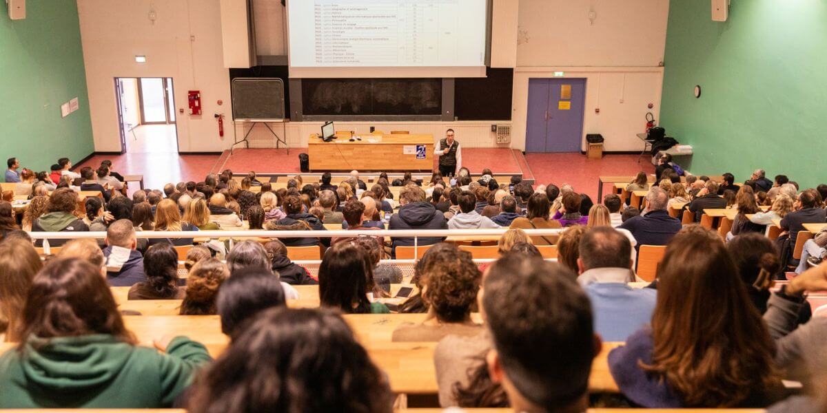 Trường Đại học Toulouse III – Paul Sabatier luôn tạo điều kiện thuận lợi để sinh viên học tập và rèn luyện