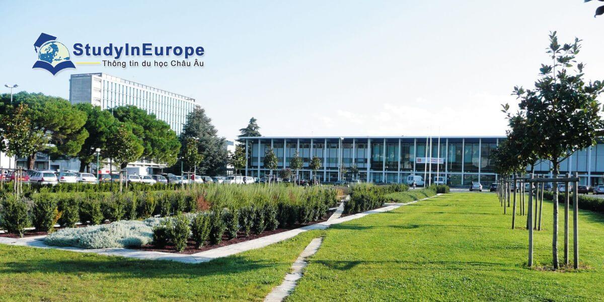 Review Trường Đại học Toulouse III – Paul Sabatier (Université Toulouse III – Paul Sabatier)