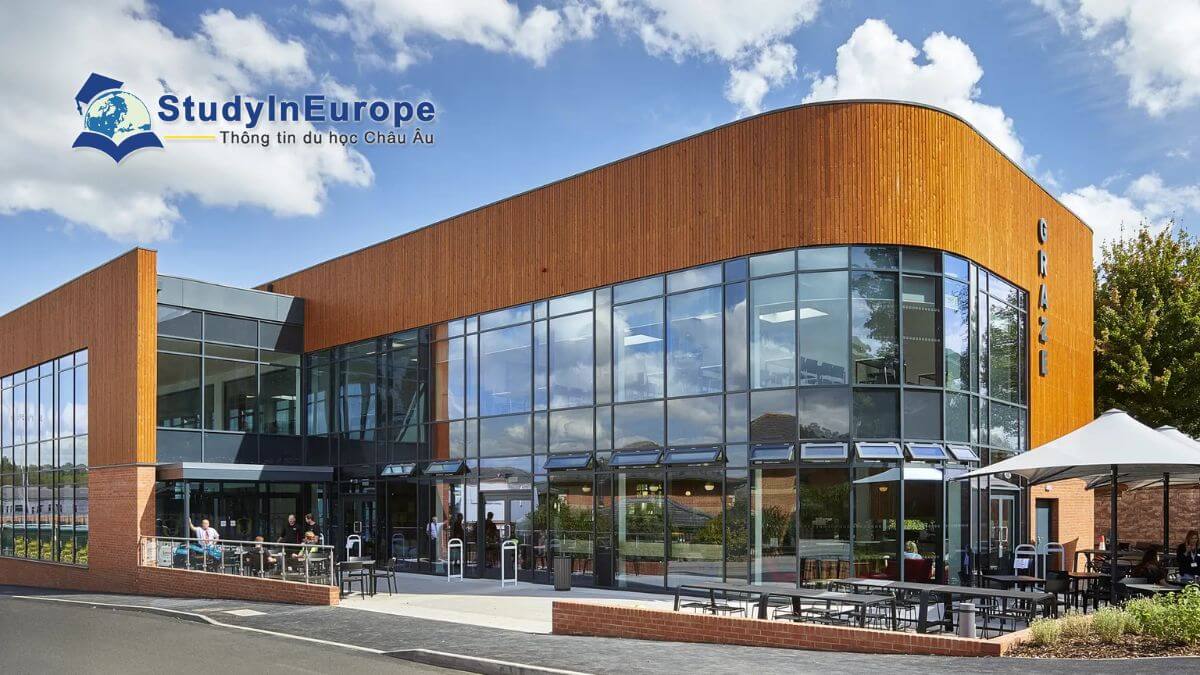 Review Trường Đại học và Cao đẳng Hartpury (Hartpury University and Hartpury College)