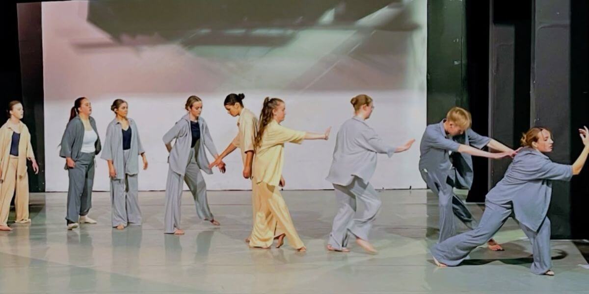 Trường Múa Đương Đại Phương Bắc luôn mang đến cho sinh viên những cơ hội biểu diễn chuyên nghiệp