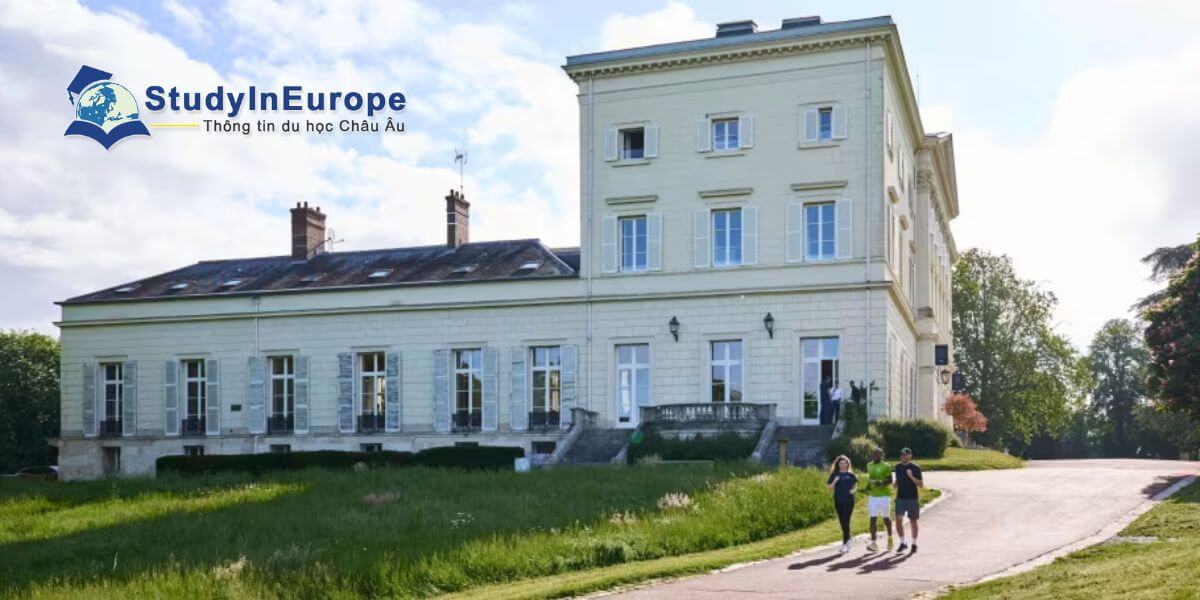 Review Trường Thương mại cao cấp HEC Paris (École des Hautes Études Commerciales de Paris)