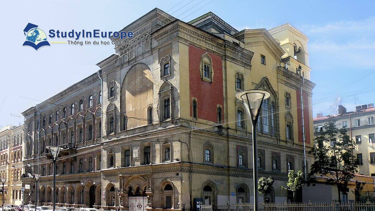 Review Viện Điện ảnh và Truyền hình Saint Petersburg (Saint Petersburg State Institute of Film and Television)