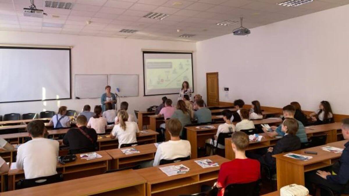 Những tiết học tại Viện Ngân hàng Quốc tế