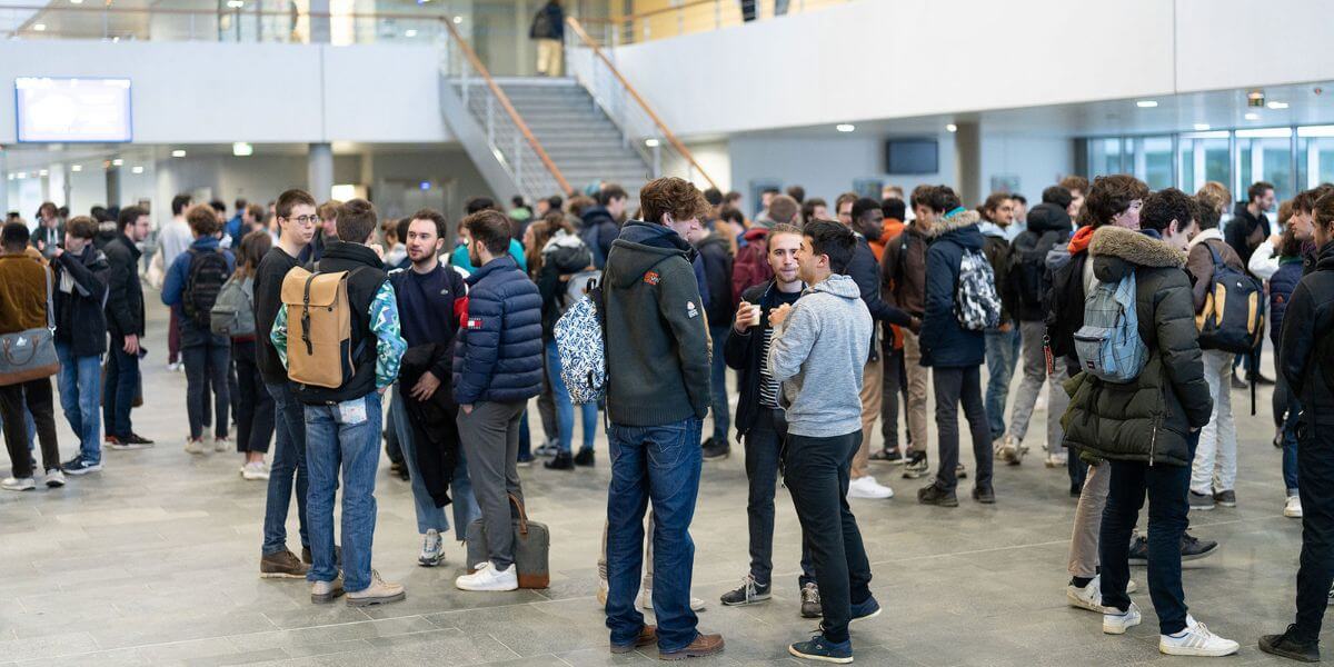 Môi trường học tập năng động tại trường Đại học ENSTA Paris