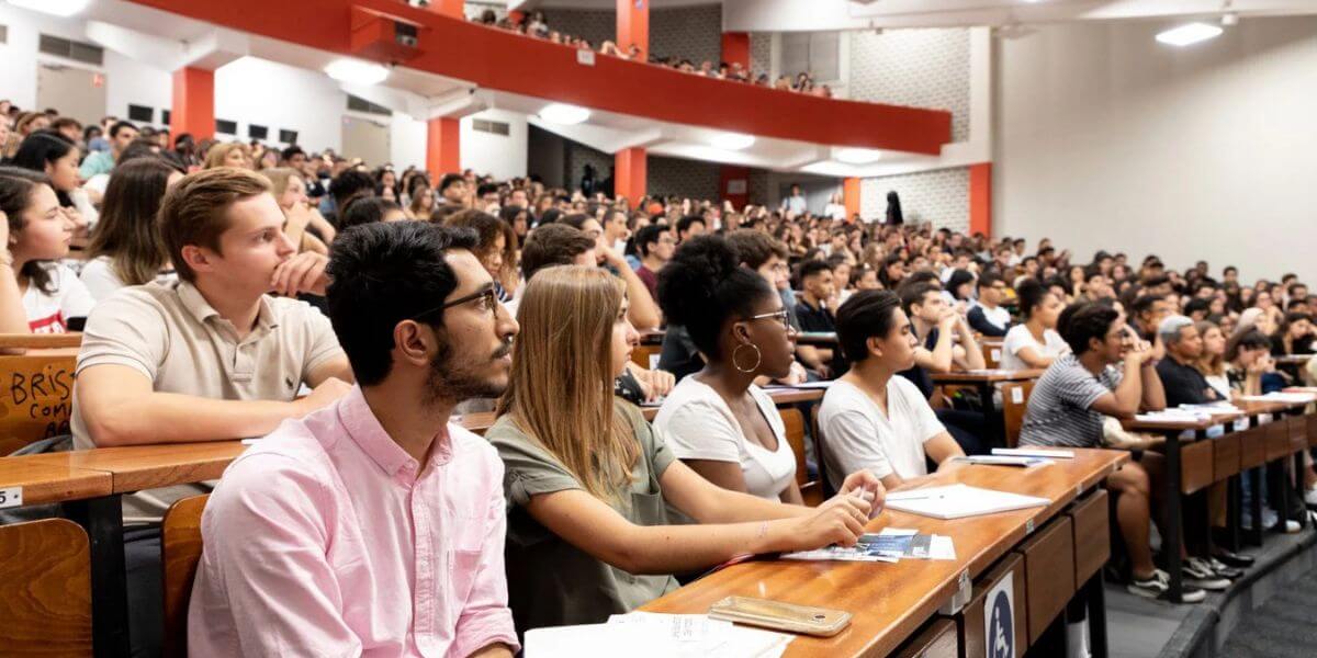 Trường Mines ParisTech luôn chào đón các sinh viên quốc tế đến tham gia học tập