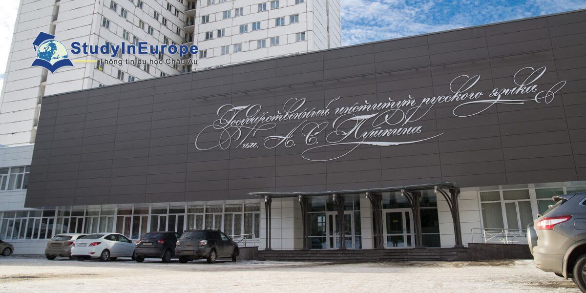 Review Viện Ngôn ngữ Nga Quốc gia Pushkin (Pushkin State Russian Language Institute)