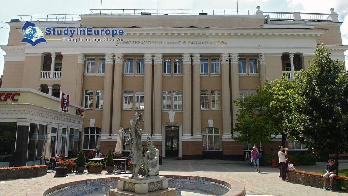 Review Nhạc viện Quốc gia Rostov (The Rostov State Conservatoire)
