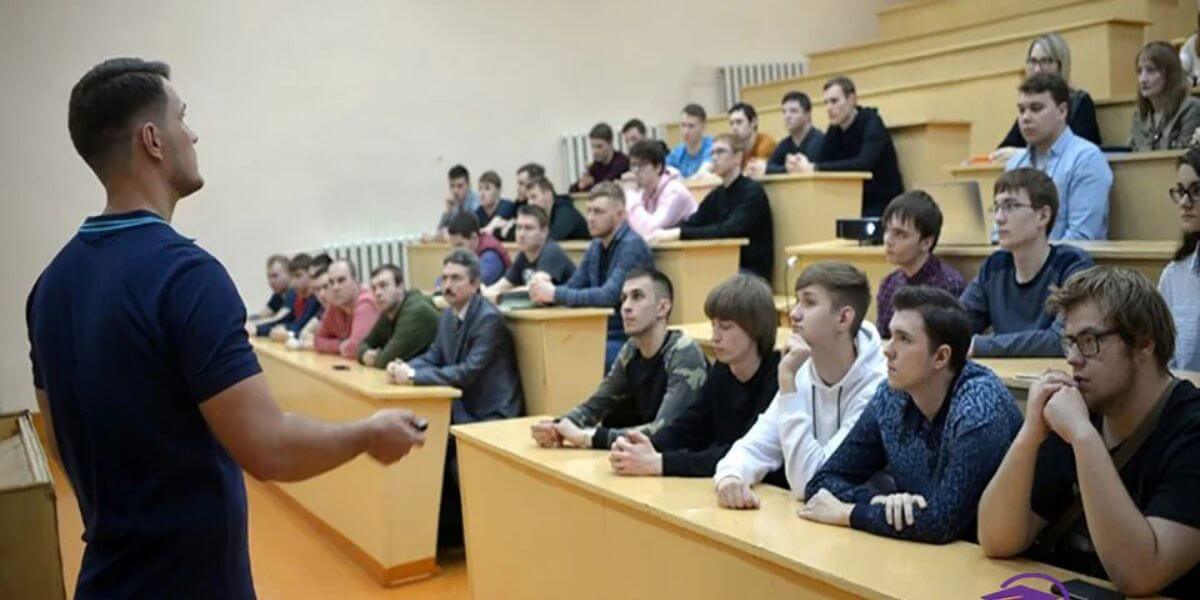 Các giảng viên của trường Đại học bang Ogarev Mordovia luôn đồng hành cùng sinh viên trên con đường học tập