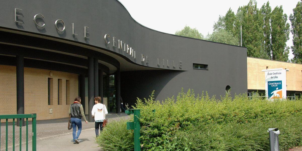 Khuôn viên của trường Đại học Centrale Lille