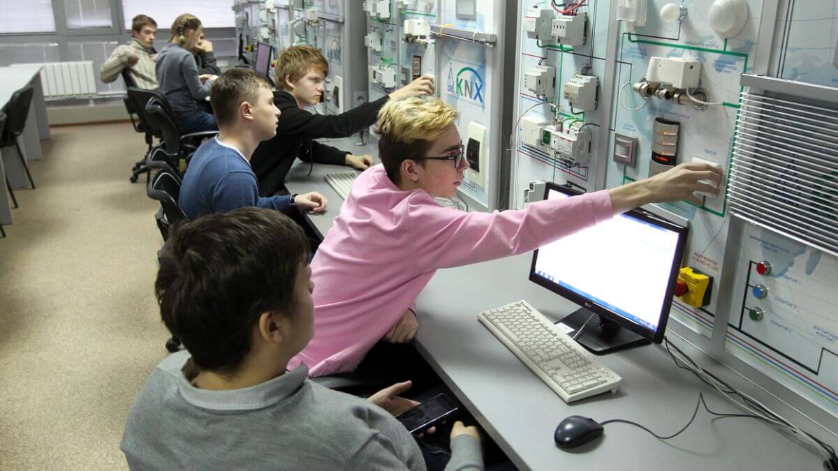 Môi trường học tập tại trường Đại học Kỹ thuật Môi trường Moscow