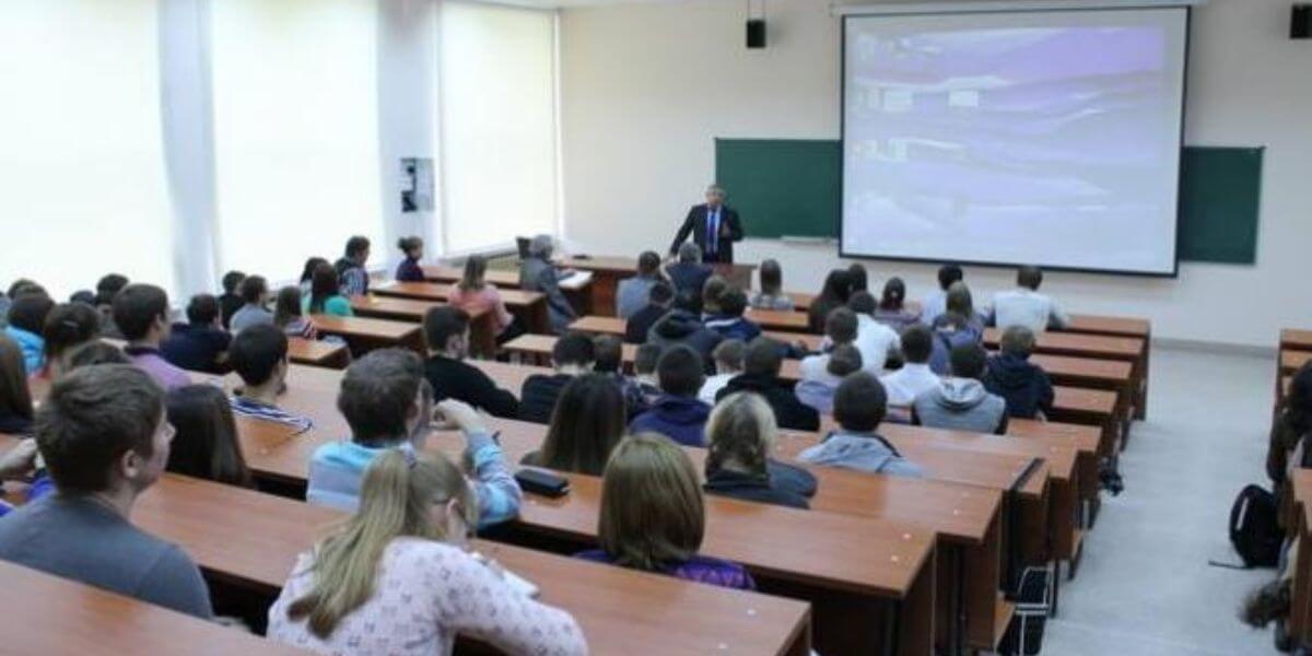 Bầu không khí học tập tích cực tại trường Đại học nghiên cứu quốc gia Samara