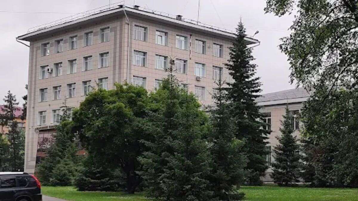 Khuôn viên của trường Đại học Thể dục Thể thao Siberia